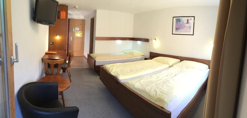 Hotel Zum See Grachen Bilik gambar